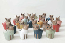 Load image into Gallery viewer, Kitty Kat Salt and Pepper Shakers
