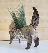 Load image into Gallery viewer, Bizzy Kitty Planter
