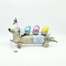 Charger l&#39;image dans la galerie, Wheely Dachshund Egg Cart
