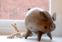 Charger l&#39;image dans la galerie, Gorgeous Vintage Piggy

